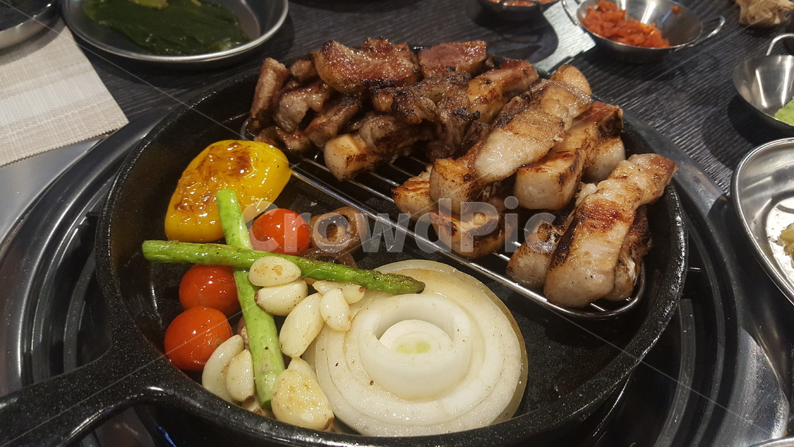 돼지고기,삼겹살,가니쉬,양파,음식,food