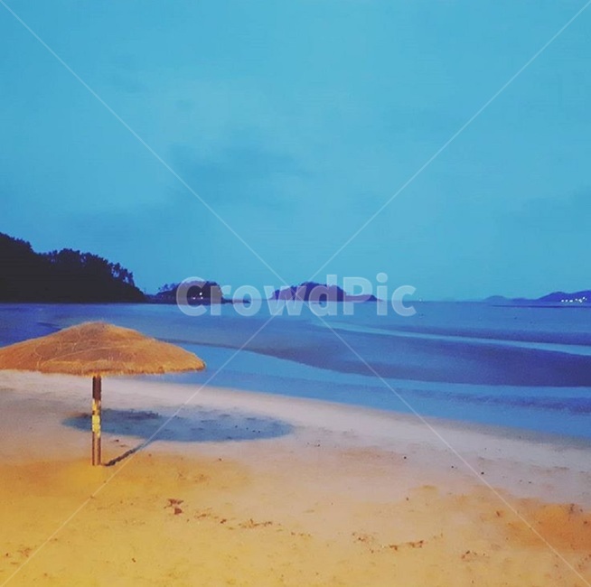 shoreline,해안선,water,물,outdoors,바다,sea,자연,nature,옥외,ocean,대양,land,땅,연안,coast,바닷가,beach,해변,바다,beach,sea