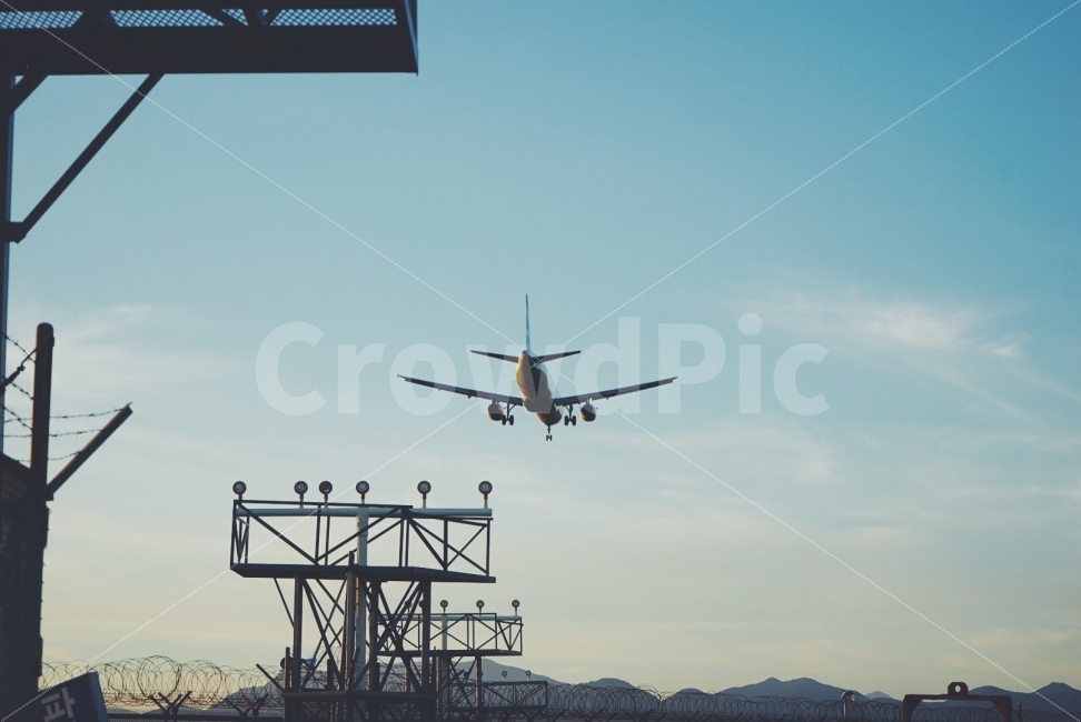 비행기,착륙,감성사진,감성,공항,교통,교통수단,traffic,transportation,flying,나는