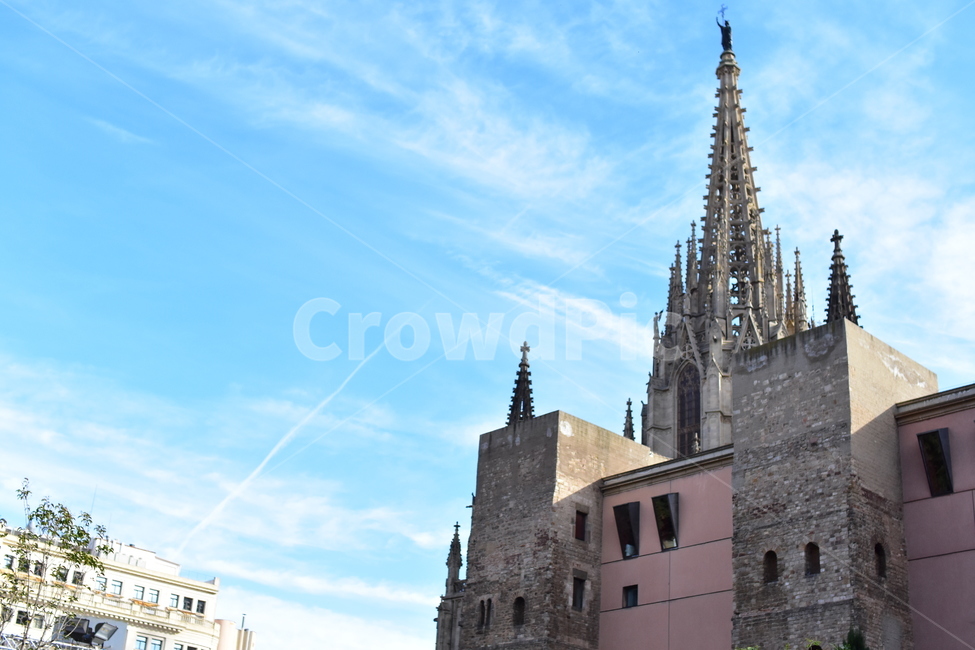 성당,하늘,구름,풍경,건물,도시,스페인,유럽,고딕,날씨,랜드마크,landmark,tourist attraction,해외,외국,세계,foreign,oversea,world,세계랜드마크,해외랜드마크,외국랜드마크,world landmark,world tourist attraction,건축물,건물외관,exterior,building,structure,architecture,construction,tower,탑,spire,첨탑,steeple,뾰족한 탑