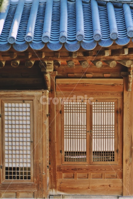 Hanok,tile roof,window fingerprint,koreanstyledoor,plaid,traditional door