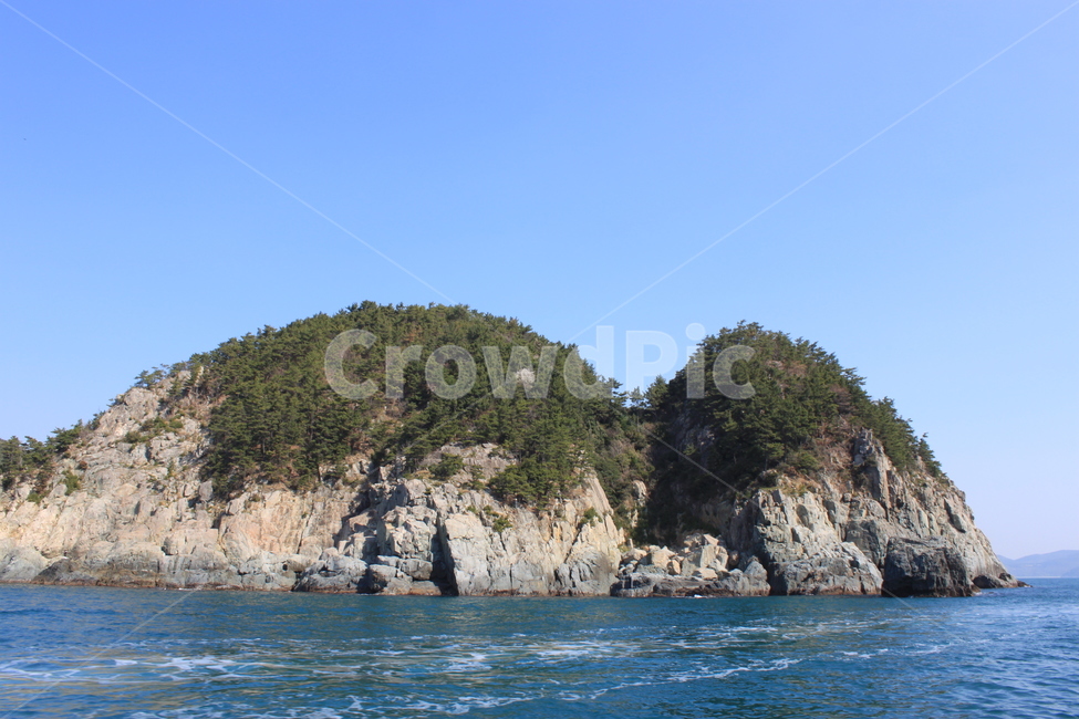 바다,섬,돌섬,거제도,해금강,islet,sea,생쥐바위,자연,풍경,nature,landscape,한국자연풍경,한국자연경관,korea nature landscape,outdoors,옥외,land,땅,ocean,대양,water,물,shoreline,해안선,coast,연안