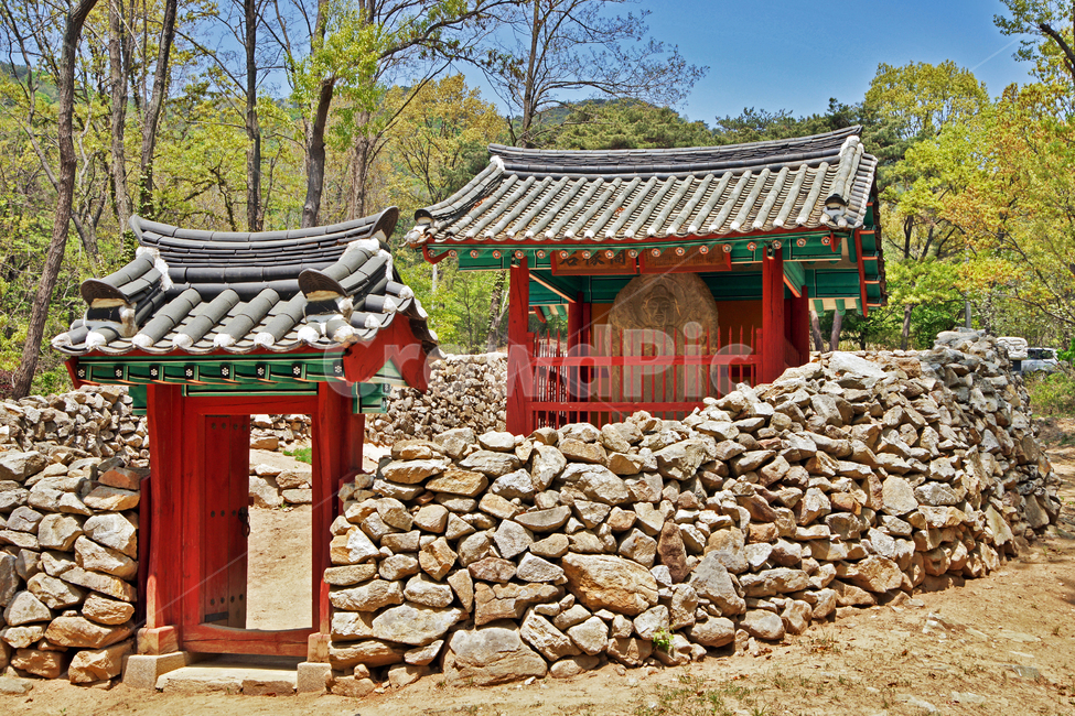 강화장정리석조여래입상,석조여래입상,보물제615호,강화도,고려시대,마애불,전각,돌담