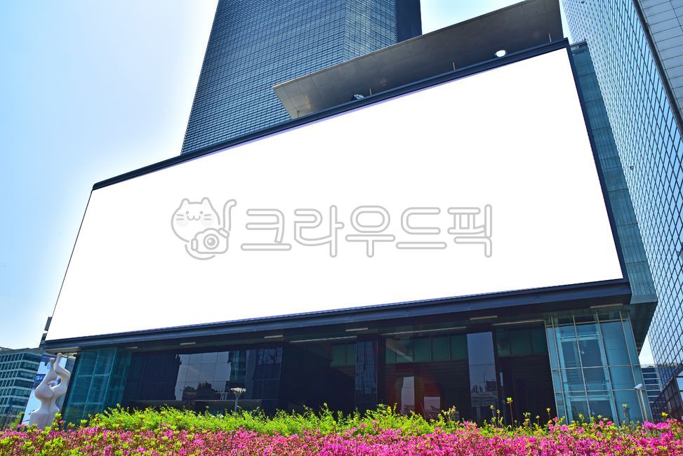 commercial,Store information,square billboard,sign,screen,sign board,building,Mockup image,emptied,billboard,empty place,background,frame,signboard,information board,blank,city,outdoor billboard,mokup,commercial billboard,billboard background,advertisemen