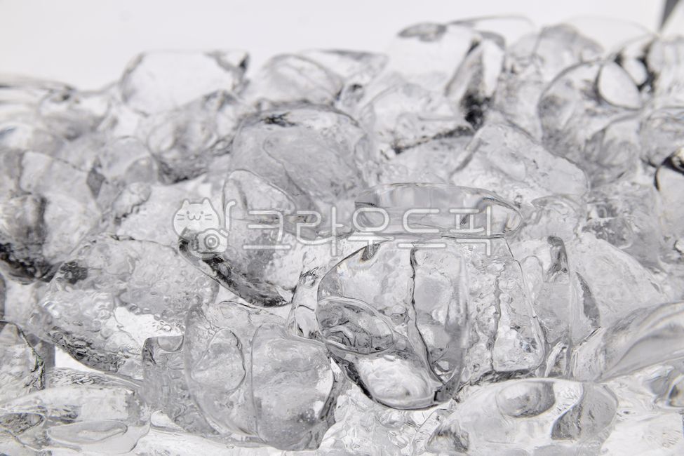 얼음,아이스,빙,결정,얼음결정,크리스탈,차가운,시원한,여름,얼음배경,큐브,아이스큐브,ice,crystal,summer