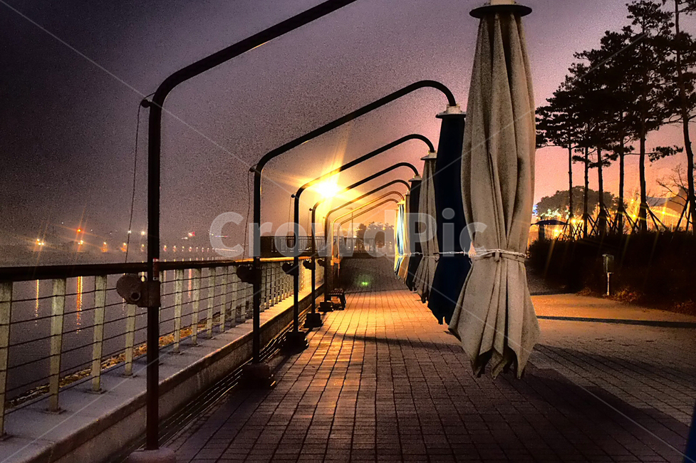 야경,아라뱃길,파라솔,어두움,드라마틱,night,view,parasol,야경,밤,풍경,nightscape,night,landscape,railing,난간,banister,handrail