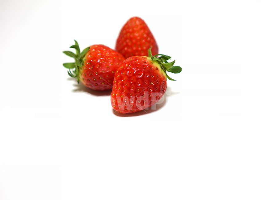 딸기,strawberry,과일,음식,겨울철과일,빨강,레드,red,베리,음식,식재료,요리,food,cook,meal,dishes,food reserves,과일,열매,fruit