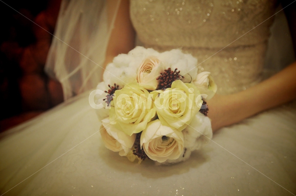 웨딩스냅,결혼식스냅,스냅,사진,결혼식,꽃,flower,사람,인물,인간,human,person,여성,여자,woman,female,lady,결혼,혼례,웨딩,wedding,marriage,marry,기념일,축하,anniversary,congratulation,celebrate,celebration,감성,sensible,feeling