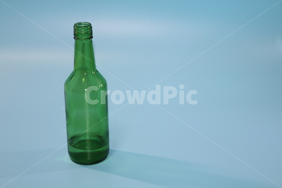 소주,술,소주병,술잔,소주잔,알콜,음주,술,주류,alcohol