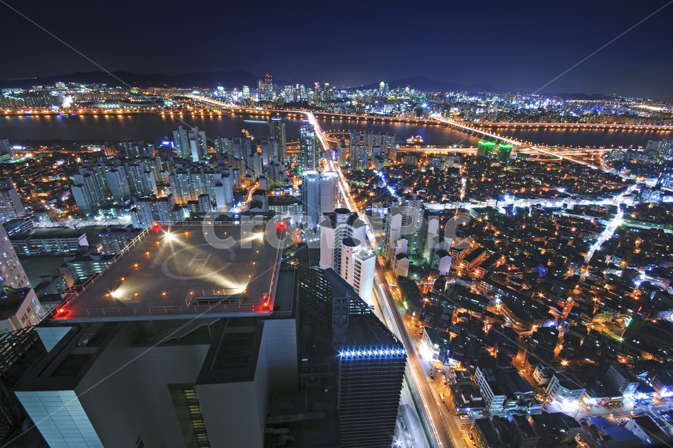 도시,도심,야경,풍경,아파트,주상복합,빌딩,고층빌딩,도시풍경,도시야경,스카이라인,옥상,헬기장,바닥,강,한강,도로,대도시,하이앵글,탑앵글,하이뷰,탑뷰,길,불빛,광진구,서울,한국,야경,밤,풍경,nightscape,night,landscape,도시,city,한국도시풍경,한국도시경관,korea cityscape,nature,자연,경치,outdoors,옥외,scenery,road,aerial view,조감도