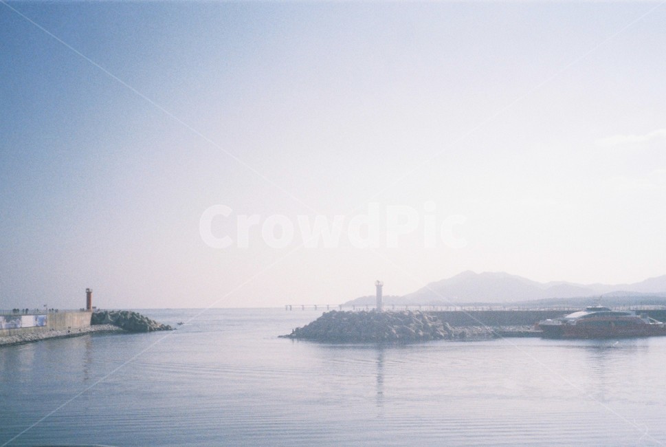바다,등대,강릉,필름,아날로그,자연,sea,film,감성,강원도,filmcamera,nature,sky,feeling,analog,풍경,등대,lighthouse,감성,sensible,feeling,outdoors,옥외,land,땅,water,물,ocean,대양,shoreline,해안선,coast,연안