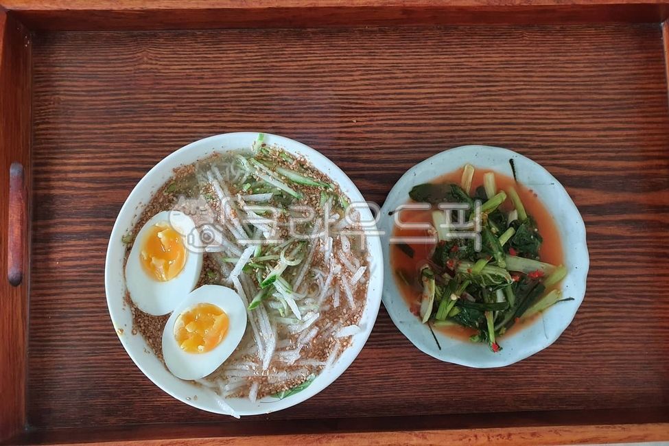 homefood,egg,Young radish kimchi,home food,food,Cold noodles