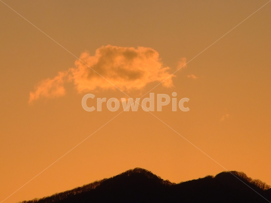 역광,석양,하늘,햇빛,해질녘,자연,풍경,nature,landscape,실루엣,그림자,silhouette,shadow,outdoors,옥외,sky,sunset,일몰,dusk,황혼,dawn,새벽,red sky,붉은 하늘