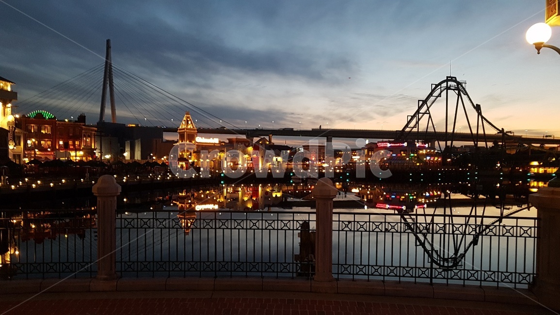 놀이공원,일본,유니버셜스튜디오,호수,오사카,야경,밤,풍경,nightscape,night,landscape,도시,city,해외,외국,세계,foreign,oversea,world,세계도시풍경,해외도시풍경,외국도시풍경,world cityscape,railing,난간