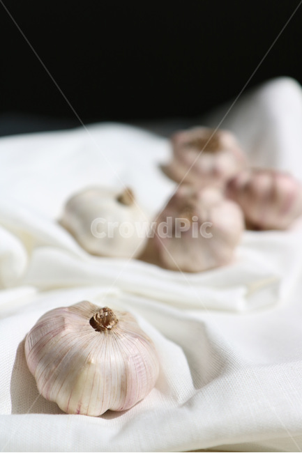 사진,마늘,야채,채소,햇마늘,나무,원목,질감,재질,빈티지,육쪽마늘,깐마늘,패브릭,갈릭,통마늘,재료,식자재,텍스처,garlic,wholegarlic,vegetable,food,fabric,texture,음식,식재료,요리,food,cook,meal,dishes,food reserves,채소,야채,vegetables,연출,컨셉,콘셉,direction,concept