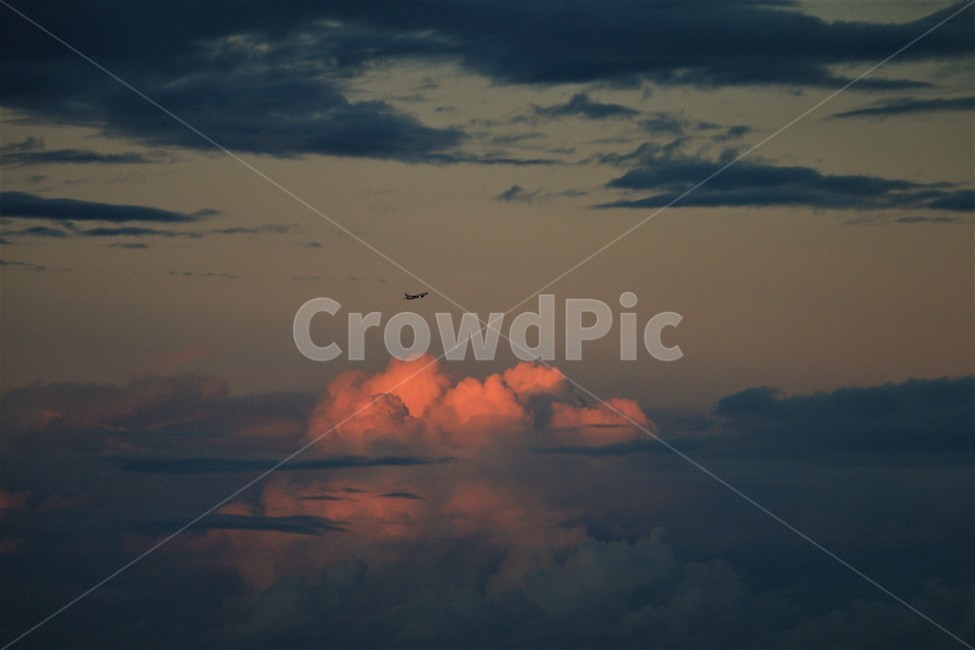 구름,cloud,노을,sunset,뭉게구름,하늘,분홍,핑크,감성사진,감성,cloudpicture,붉은하늘,자연,풍경,석양,해질무렵,비행기,여행,색감,파스텔,pastel