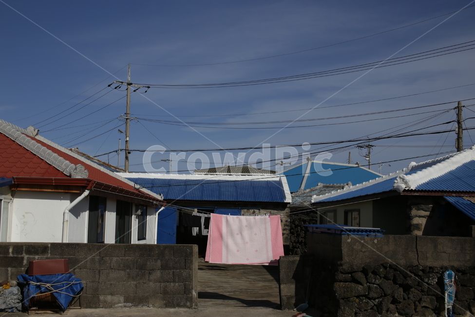 빈집,이불,빨래,빨랫줄,청명한하늘,시골,마을,풍경,landscape,country,rural,town