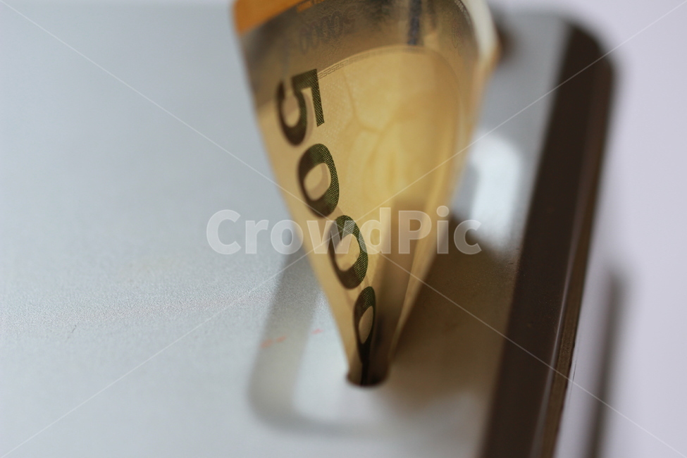 지폐,저금,저금통,5만원저금,5만원권,금융,돈,finance,banking,money