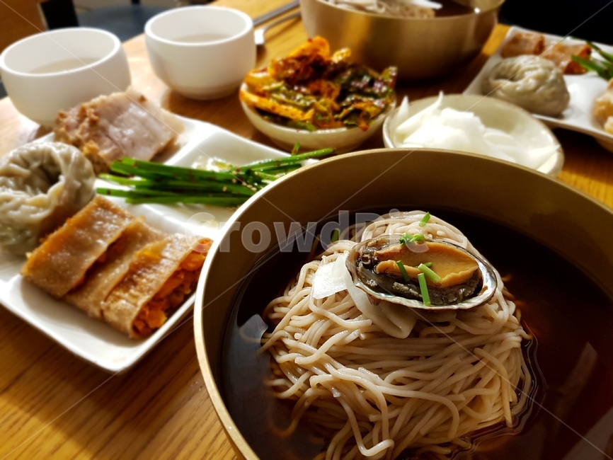 음식,식재료,플레이팅,food,plaiting,접시,foodporn,dish,막국수,메밀전병,음식,식재료,요리,food,cook,meal,dishes,food reserves,면류,면요리,noodles,한식,한국음식,한국요리,korean food,korean dishes,korean meal,korean cook
