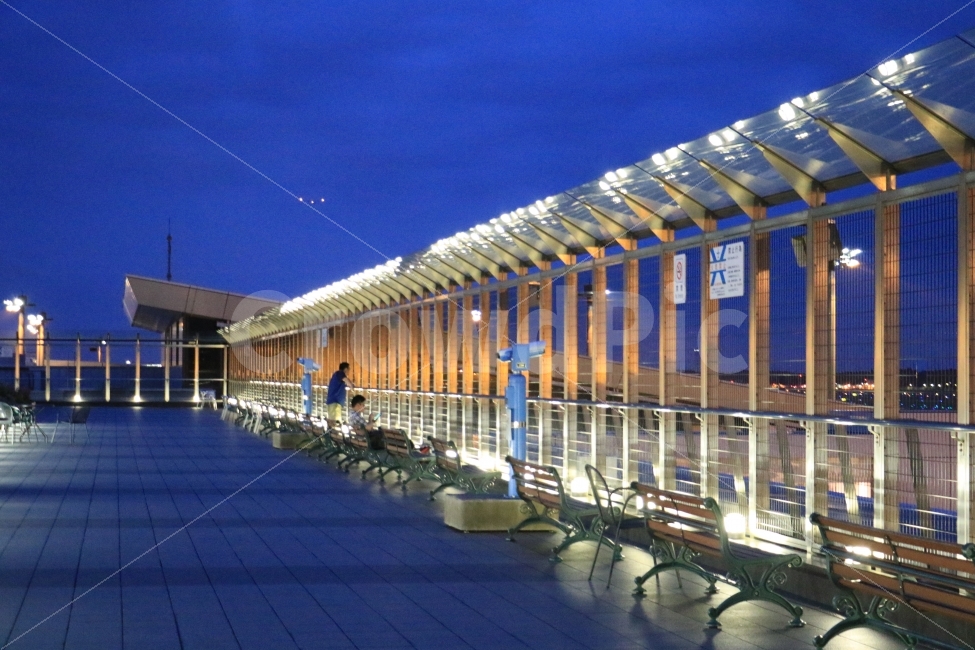 공항,해외,감성사진,나리타,이별,도시,풍경,city,landscape,야경,밤,nightscape,night,해외,외국,세계,foreign,oversea,world,사람,인물,인간,human,person,architecture,건축물,building,건물,convention center,컨벤션 센터