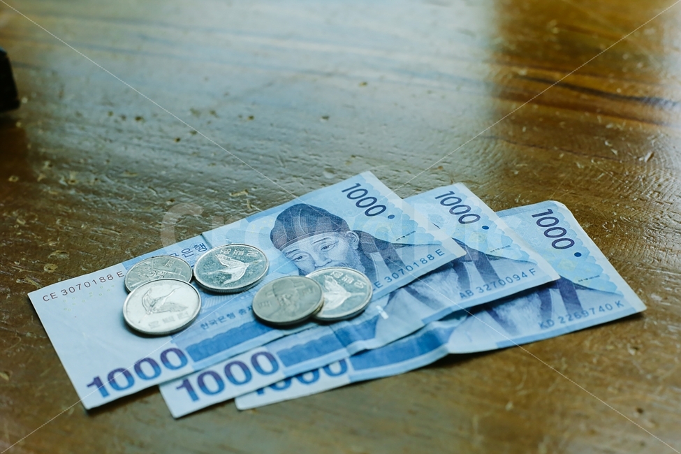 돈,동전,금융,화폐,지폐,천원,오백원,백원,자산,제테크,부자,투자,금융,돈,finance,banking,money