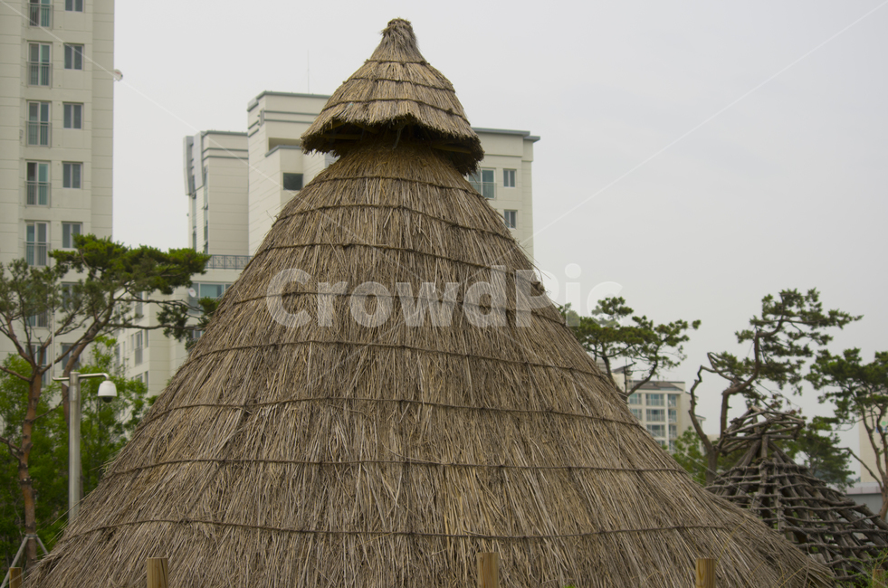 움집,집,석기,볏집,지붕,scene,view,feeling,emotion,nature,landscape,season,풍경,감정,감성,자연,hut,stoneage,straw,house,풍경사진,감성사진,정취