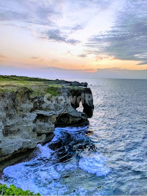 풍경,오키나와,일본,만좌모,바위,절경,관광지,자연,풍경,nature,landscape,해변,바다,beach,sea,세계자연풍경,해외자연풍경,외국자연풍경,world nature landscape,water,물,ocean,대양,outdoors,옥외,cliff,낭떠러지,shoreline,해안선,land,땅,promontory,곶
