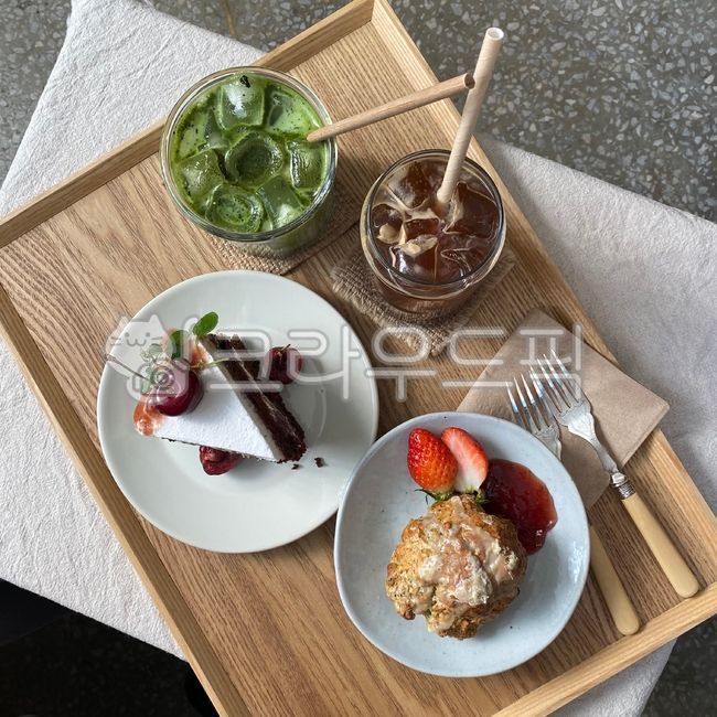 카페,스콘,디저트,케이크,비건디저트,비건,그릇,plate,food