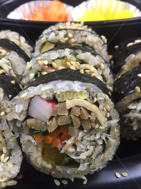 김밥,멸치,멸치김밥,도시락,한끼,음식,식재료,요리,food,cook,meal,dishes,food reserves,한식,한국음식,한국요리,korean food,korean dishes,korean meal,korean cook