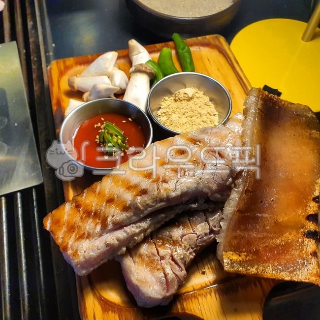 porkbbq,meat,pork,food,Pork skin