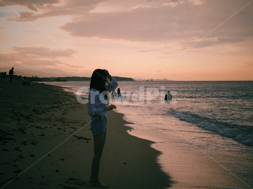 바다,풍경,노을,하늘,구름,감성,분위기,화보,해변,강릉,해변,바다,beach,sea,사람,인물,인간,human,person,여성,여자,woman,female,lady,여행,휴가,traveling,vacation,trip,감성,sensible,feeling