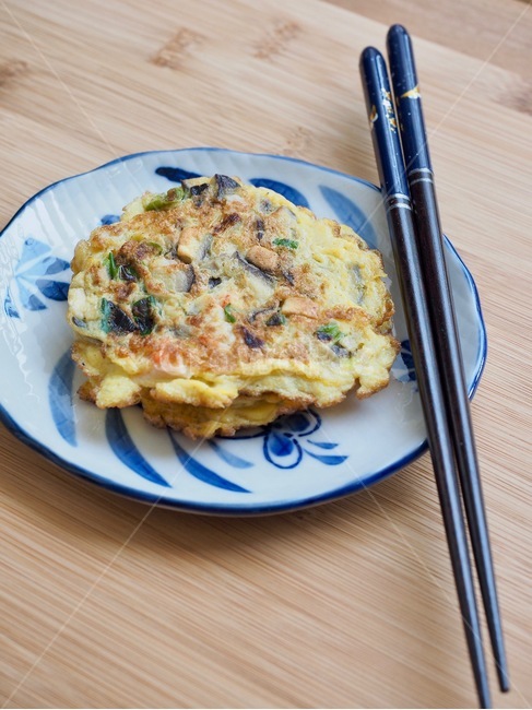 동그랑땡,부침개,계란부침개,지짐이,부침,한국음식,식품,한식,한국문화,음식,한국,배경,음식문화,웰빙,문화,아시아,아시아음식,접시,전통,설날,추석,젓가락,추석음식,설날음식,명절,명절음식,음식,식재료,요리,food,cook,meal,dishes,food reserves,한식,한국음식,한국요리,korean food,korean dishes,korean meal,korean cook