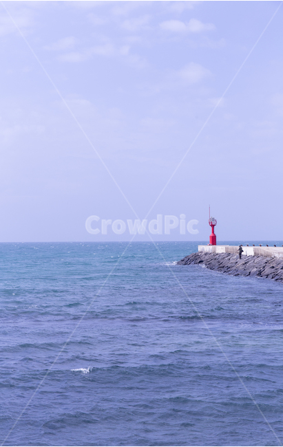 바다,구름,하늘,풍경,방파제,제주,제주도,자연,풍경,nature,landscape,등대,lighthouse,제주도,jeju,jeju island,색깔,색상,색채,색감,color sense,color sensitivity,feeling of color,architecture,건축물,building,건물,human,인간,person,사람,tower,탑