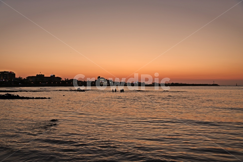 제주도,노을,해변,이호테우,jejuisland,자연,풍경,nature,landscape,제주도,jeju,jeju island,outdoors,옥외,red sky,붉은 하늘,dusk,황혼,dawn,새벽,sunset,일몰,sky,하늘