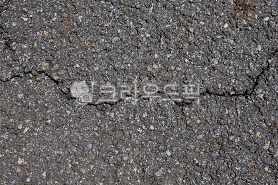 아스발트,금간바닥,바닥,금,조각,검정배경,거친배경,road,도로,tar,타르,지진,soil,금간바닥면,검정바닥