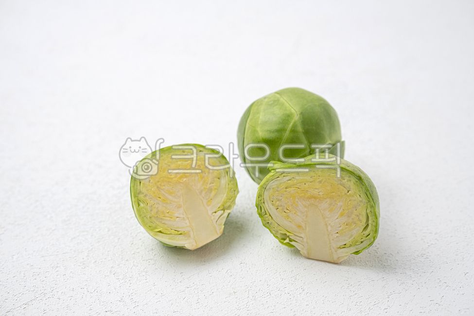 mini cabbage,cabbage,vegetable,Brussels Sprouts,food,Food Ingredients,ingredients,fresh food,fresh,organic