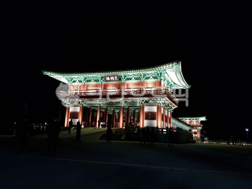 Gyeongju tourist attraction,Woljeong Bridge,gyeongju,Woljeong Bridge night view,bridge,Gyeongju landmark,Gyeongju,architecture