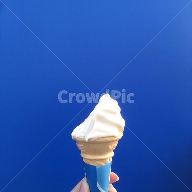 아이스크림,콘아이스크림,바닐라아이스크림,여름,콘,디저트,간식,후식,dessert,snack