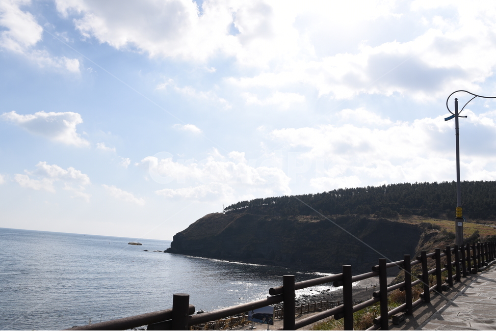 바다,제주도,풍경,구름,하늘,산책,자연,풍경,nature,landscape,railing,난간,banister,handrail,promontory,곶
