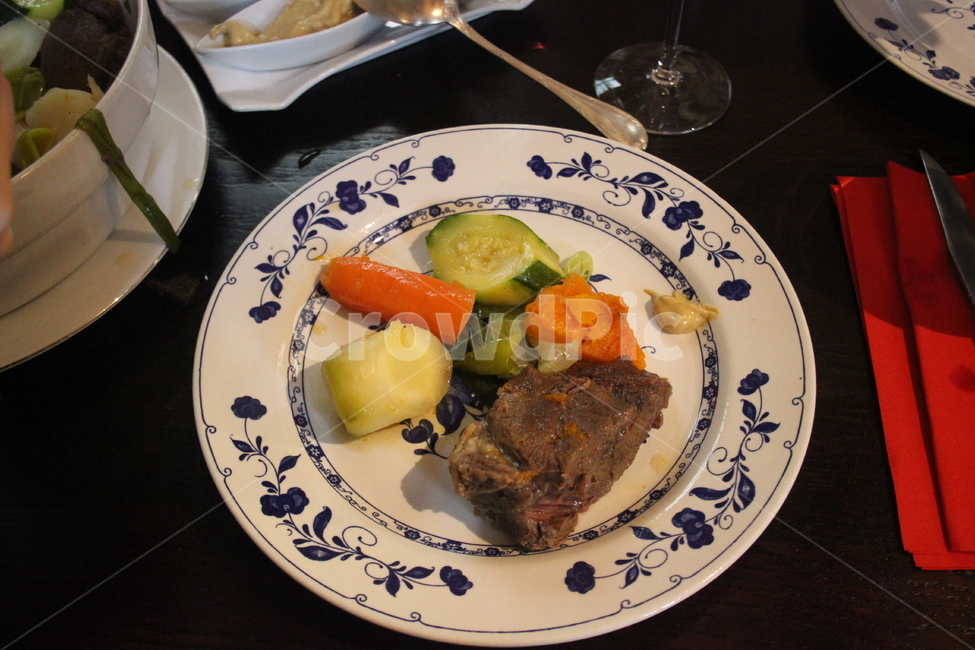 dish,요리,food,음식,meal,식사,스튜,레스토랑,접시,야채,고기