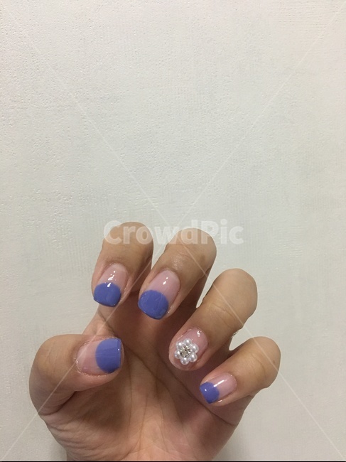 네일,미용,네일아트,손톱,여자손톱,매니큐어,젤네일,네일디자인,손톱디자인,셀프네일,사람,인물,인간,human,person,신체일부,몸,body,뷰티,미용,beauty treatment