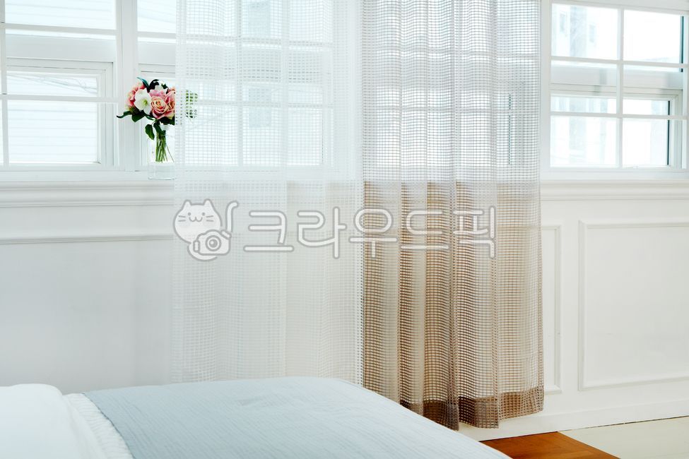 studio,bed,woodfloor,rentalstudio,inside,interior light,space,interior,bedding,pot,furniture,marblemadak,modern architecture,living room,Rental Studio,livingroom,marble floor,floor,stand,modernarchitecture,Hardwood floor,lighting,room,bedroom,flower,one r