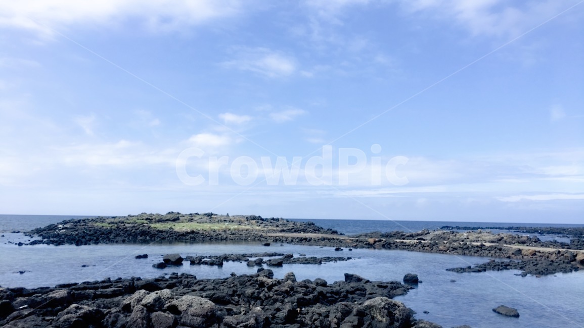 구름,바다,제주도,맑은하늘,푸른바다,자연,풍경,nature,landscape,제주도,jeju,jeju island,land,땅,outdoors,옥외,water,물,shoreline,해안선,sea,ocean,대양,coast,연안