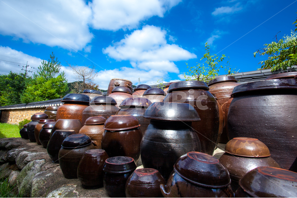 장독,장독대,시골,하늘,구름,한국적인,감성,전통,한국전통,한국문화,korean traditional,korean culture