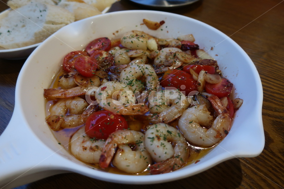 food,식품,meal,식사,dish,요리,감바스,안주,새우