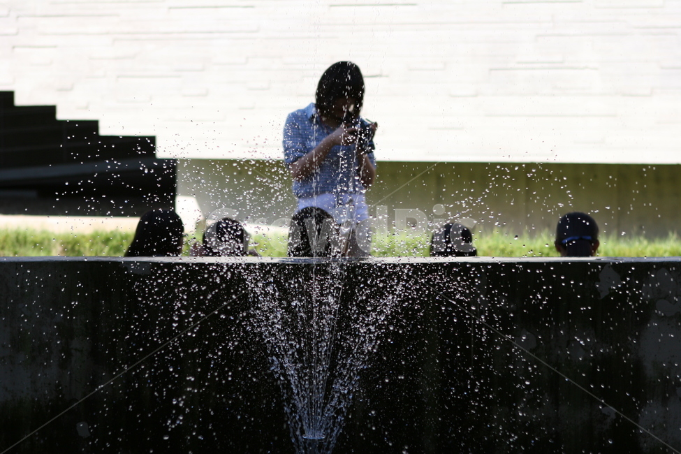 분수,야외,공원,water,물,person,사람,human,여름,계절,summer,season