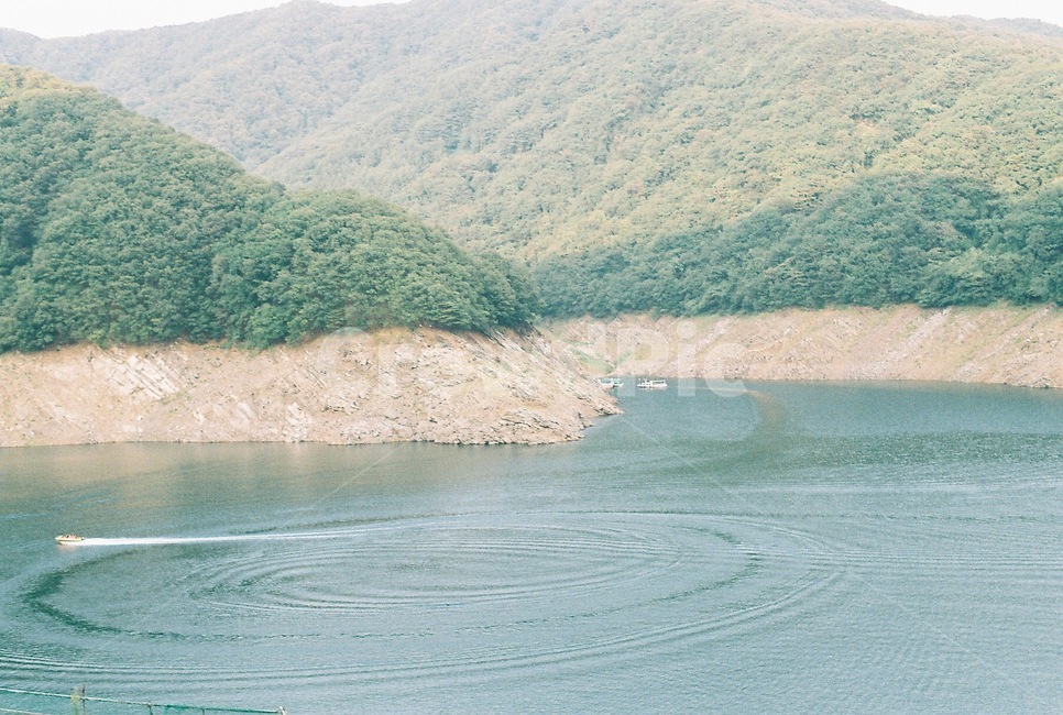산,호수,배,뱃길,보트,boat,lake,filmphoto,필름사진,감성사진