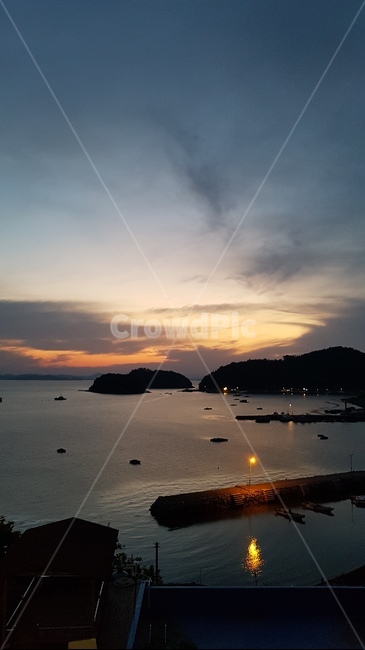 밤바다,부산,바다,노을,자연,자연,풍경,nature,landscape,land,땅,outdoors,옥외,ocean,대양,sea,water,물,shoreline,해안선,coast,연안