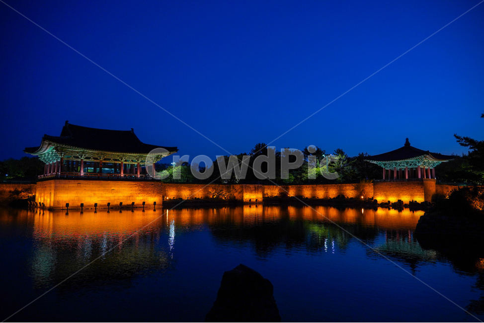 night view,Anapji Pond,night,Korean culture,Gyeongju,building,Hanok,Donggung Palace and Wolji Pond,temple,cultural property,lake,park,architecture