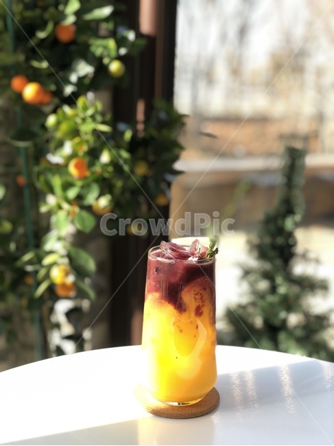 카페,햇살,햇빛,오렌지주스,cafe,sun,beauty,책표지,표지,공책표지,음료수,drink,beverage